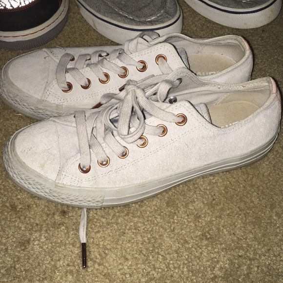 Women’s Suede Converse - Picture 2 of 3